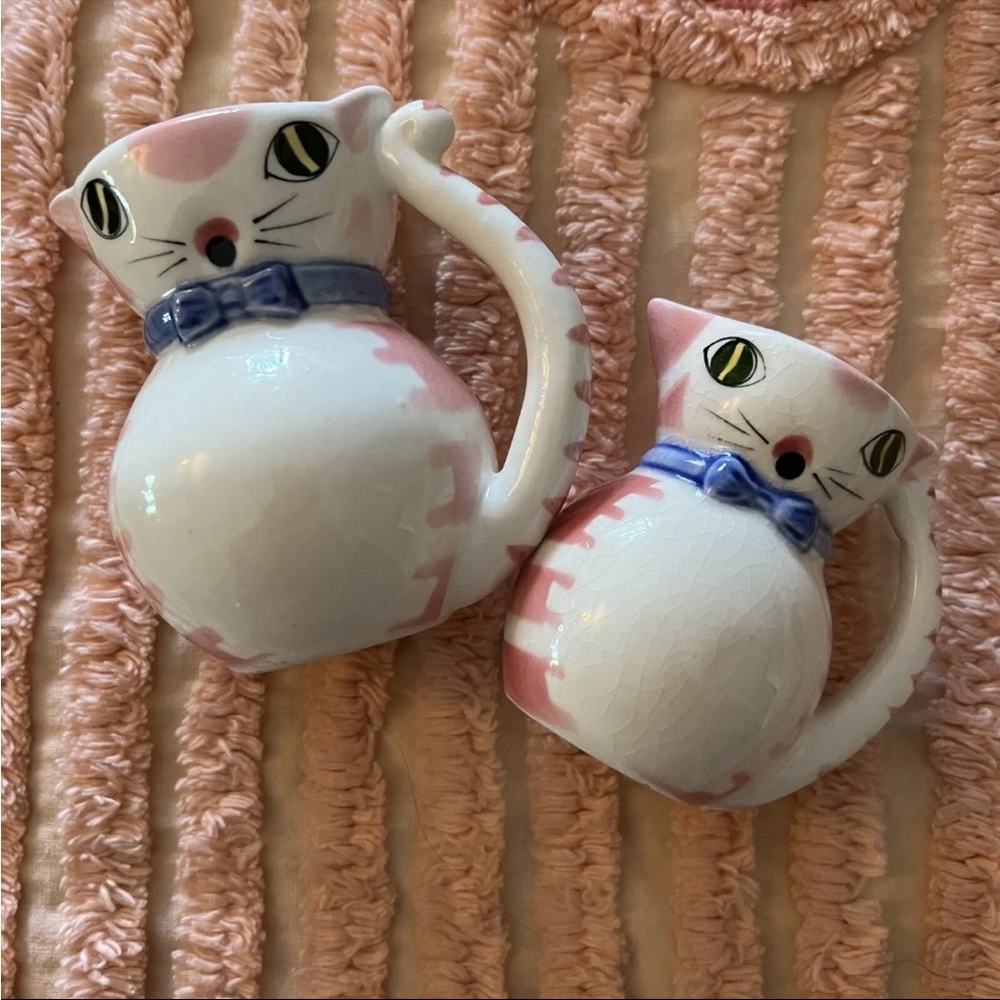 Vtg Lipper Mann Anthropomorphic Kitty Cat Pink Creamers Pitchers Pair - Picture 6 of 11